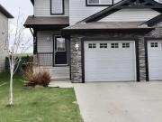 Stunning 3 bed, 2 bath Duplex for Rent