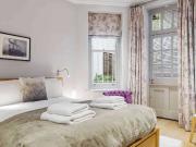 Stunning 3 bed flat in the heart of Chelsea