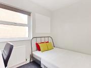 Stunning 3 Bedroom, 1 Bath Student House in Sheffield
