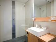 STUNNING 3 BEDROOM APARTMENT WITH HARBOUR VIEWS |...