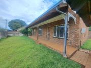STUNNING 3 BEDROOM HOME WITH SWIMMINGPOOL IN PRETORIA NORTH! STUNNING 3 BEDROOM HOME WITH SWIMMINGPOOL IN PRETORIA NORTH!