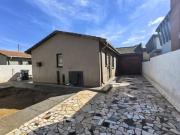 stunning 3 bedroom house on the mark.