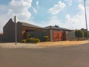 stunning 3 bedroom two bathrooms o.
