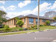 STUNNING 4 BEDROOM 2 BATHROOM FAMILY HOME
