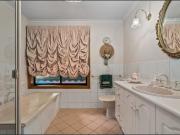 Stunning 4 Bedroom home in great location