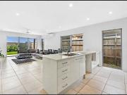 Stunning 4 Bedroom House in Coomera Available for Rent!