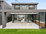 Stunning 4 Bedroom Townhouse in Scarborough Stunning 4 Bedroom Townhouse in Scarborough