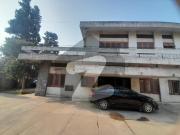 Stunning 4 Kanal Double House Available For Sale In...