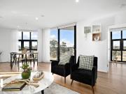 Stunning 4th floor corner apartment with a sunny North...
