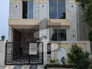 Stunning 5 Marla Brand New House For Sale In M 8 Lake...