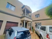 STUNNING 6 BEDROOM FAMILY HOME IN CAPITAL PARK!