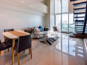 Stunning and Chic Loft Type Condo with Balcony and City...