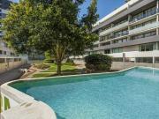 Stunning and spacious 2 bedroom with parking!