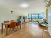 STUNNING APARTMENT WITH THE SIZE & THE VIEWS!