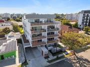 STUNNING BRAND NEW APARTMENT! CLOSE TO SHOPS AND PUBLIC...