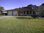 Stunning Coastal Getaway: Charming House for Sale in... Stunning Coastal Getaway: Charming House for Sale in...