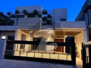 Stunning Designer House Next to Central Park DHA Phase...