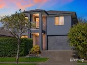Stunning Double Storey Family Haven in Ormeau Hills with...