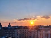Stunning Eiffel Tower View, 5 Min to Gare St Lazare, 16...