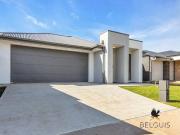 Stunning entertainer with alfresco living