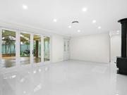 Stunning Family Home in Colyton with a Pool!