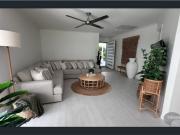 STUNNING FAMILY HOME SOLAR ELECTRICITY