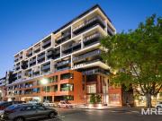 Stunning Fitout and extra study to boot!