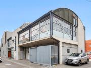 STUNNING & FULLY EQUIPPED OFFICE + 2 GARAGE CAR PARKS