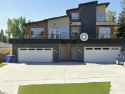 Stunning Fully Furnished 3 Bedroom Duplex with Double...