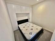 Stunning Furnished 1 Bedroom Beside Melbourne Central