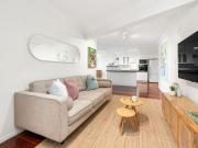 Stunning Fully Furnished Riverfront Apartment with Light...