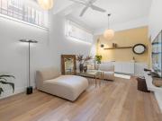 Stunning Ground Floor Apartment with Private Studio Retreat