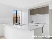 Stunning Home in Holmview!