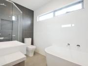 STUNNING! IMPRESSIVE 3 BEDROOM TOWNHOUSE