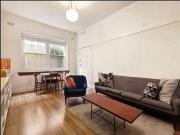 STUNNING LARGE ART DECO APARTMENT OPPOSITE THE BEACH