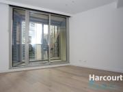 Stunning Like New Apartment!