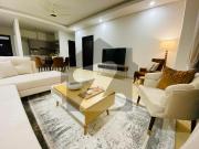 Stunning Luxury Flat Available for Rent! Eighteen Stunning Luxury Flat Available for Rent! Eighteen