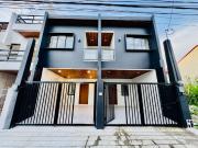 STUNNING MODERN 2 STOREY DUPLEX HOUSE FOR SALE IN LAS PIÑAS