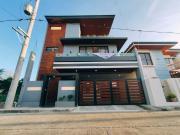 STUNNING MODERN 3 STOREY HOUSE W/ POOL FOR SALE IN...