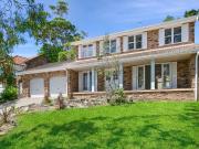 Stunning Modern Coastal Family Home – Flexible Lease Terms