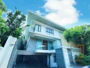 Stunning & Modern European 5 Bedroom House & Lot For...
