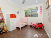 STUNNING MODERN HOME IN THE HEART OF HEATHWOOD