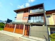 Stunning Modern House w/ Swimming Pool and Lot for Sale...