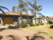 stunning modern tuscany family home