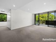 Stunning Modern Two Bedroom Apartment with Top Floor...