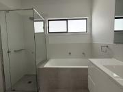 STUNNING NEAR NEW 3 BEDROOM TOWNHOUSE