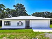 STUNNING NEAR NEW HOME NORTH END 5 HUGE ROOMS!