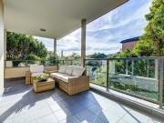 Stunning North Facing Apartment, Excellent Building