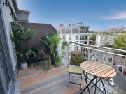 Stunning Penthouse with Park View, AC and Parking,...