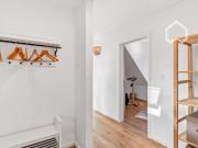 Stunning Rooftop Oasis – Modern, Cozy & Pet Friendly...